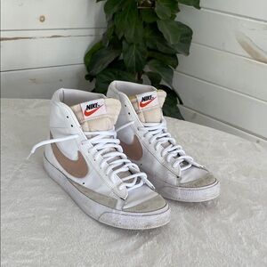 Nike Blazer Mid '77 Vintage Retro "White/Pink Oxford" sneakers. US 9